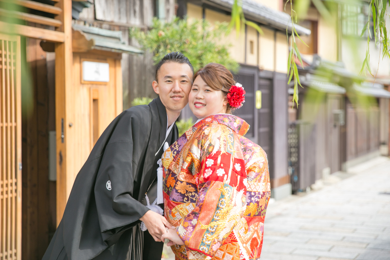 枝垂れ柳をぼかして