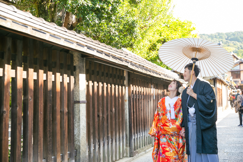 八坂の塔の元で