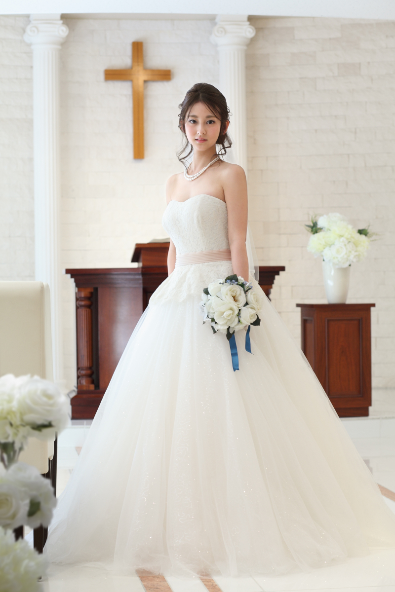 ドレス400着以上、タキシード100着以上プラン内