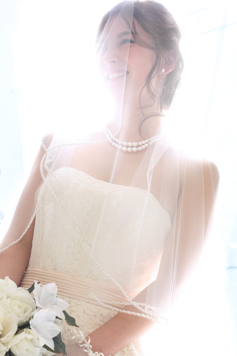 自然光で撮れる、一面天然大理石のホワイトチャペル