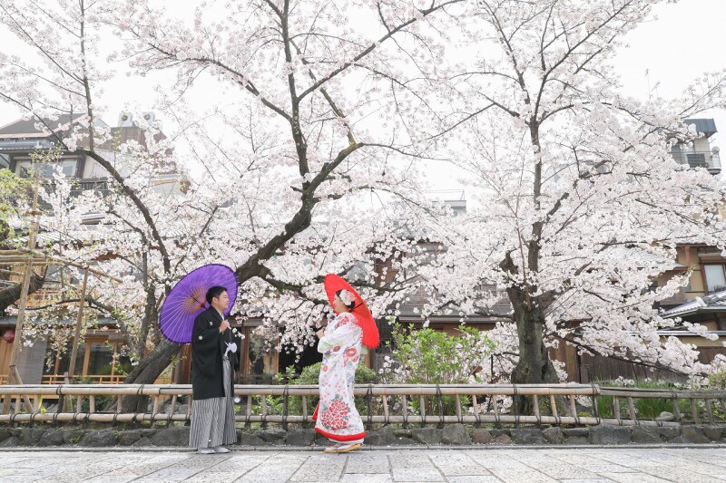 向き合うふたり
