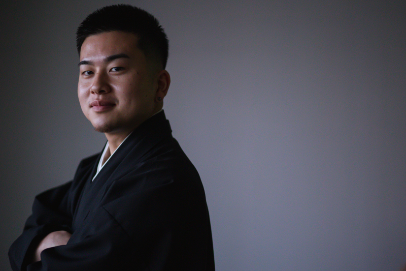 新郎様も黒でビシッと