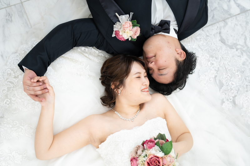 寝転びショットも可愛い