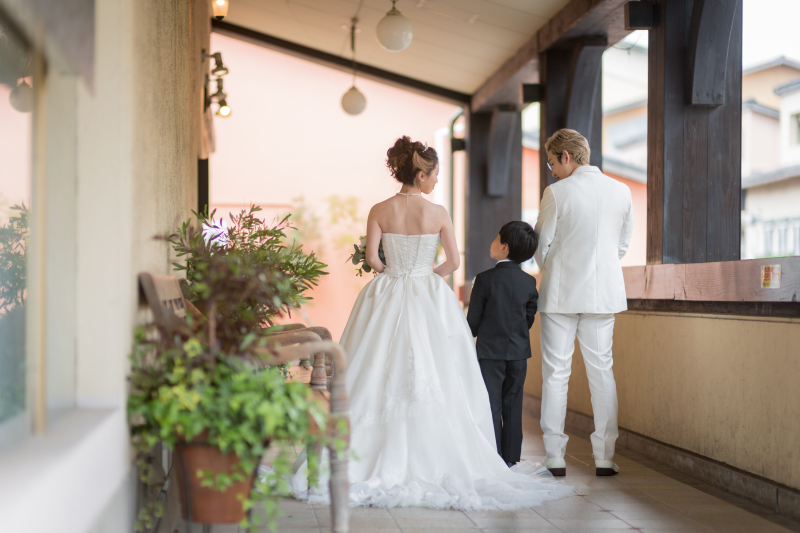 小さな結婚式 神戸モザイク店_子供用の衣装がある
