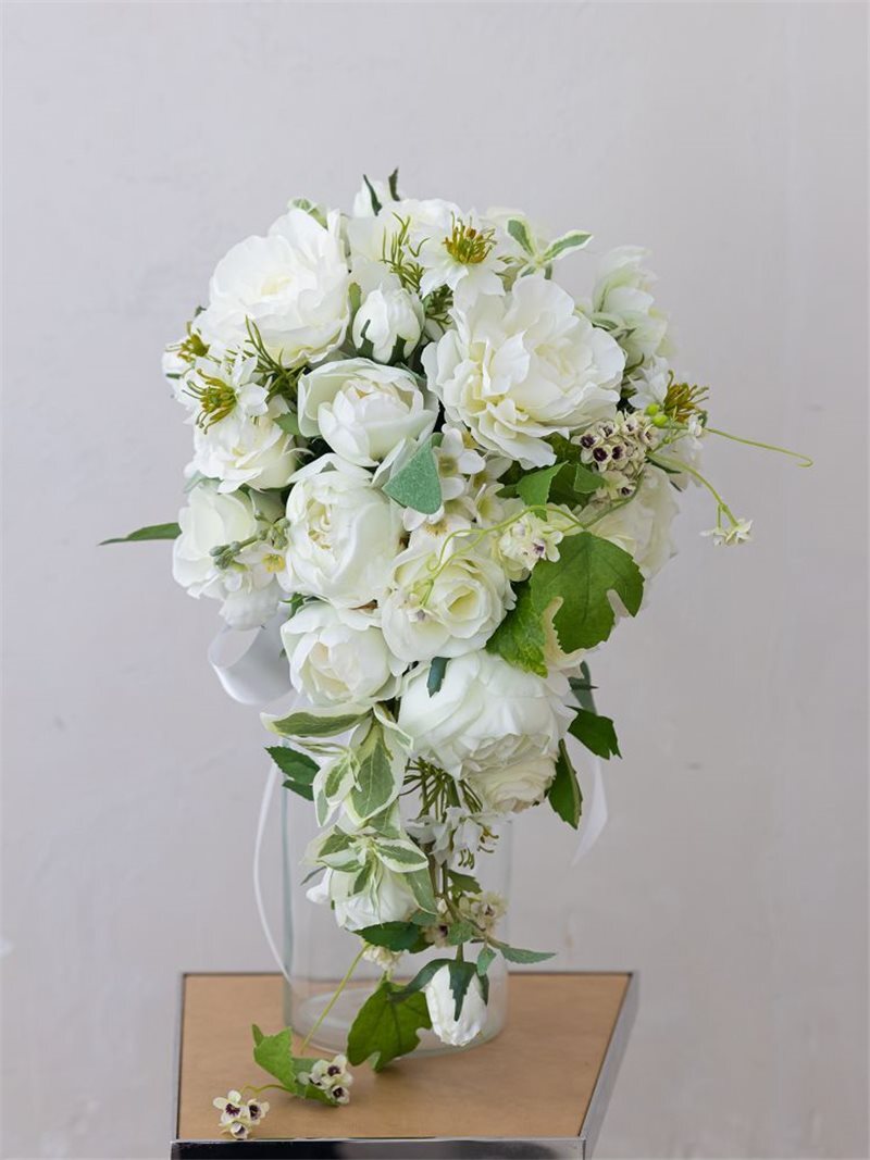 ｷｬｽｹｰﾄﾞ ﾎﾜｲﾄ