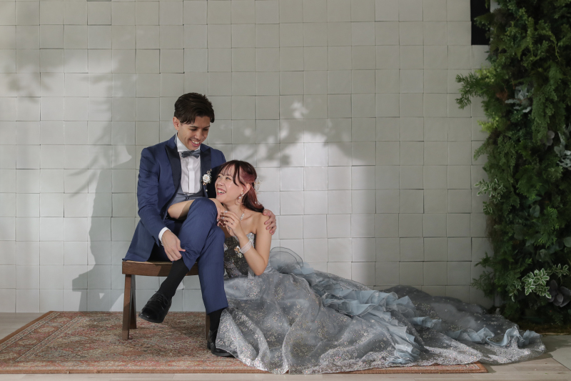 小さな結婚式 大阪ハービスENT店_カラードレスが豊富