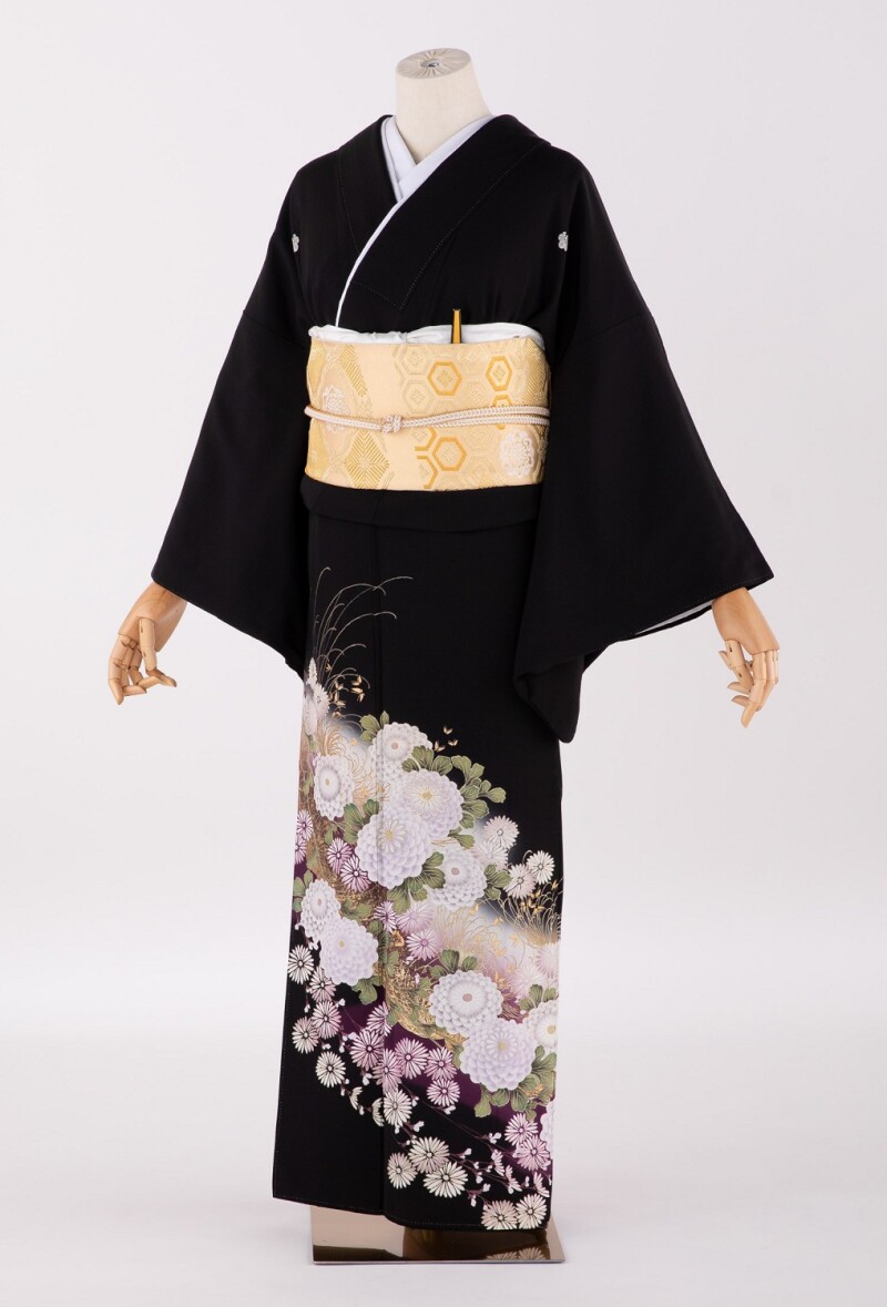 留袖は80着以上からお選びいただけます。