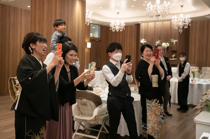 小さな結婚式 大阪ハービスENT店_会食ができる