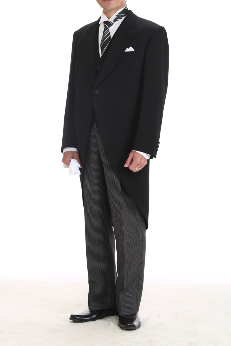 小さな結婚式 大阪ハービスENT店_両親の衣装がある