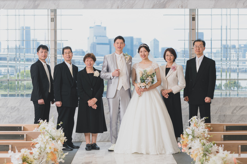 【顔合わせ会食フォト】チャペル撮影&集合写真★洋装1着データ+進行・しおり付☆92,000円