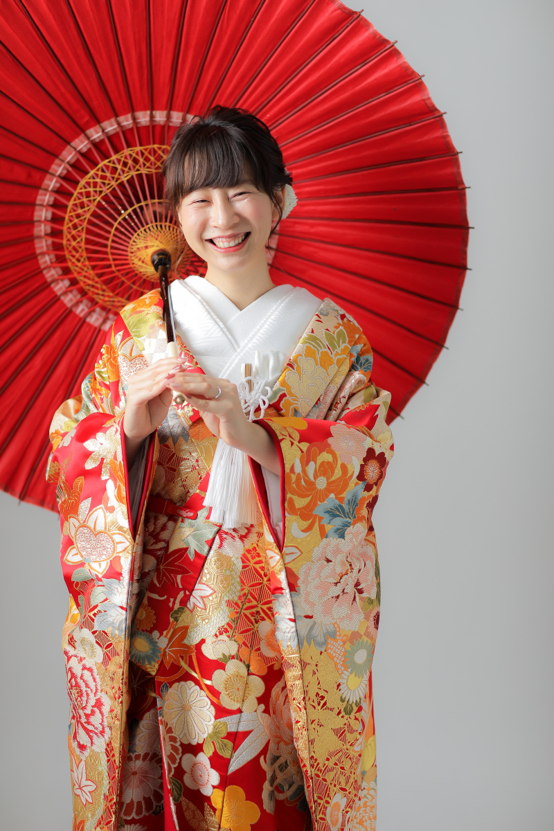 【 和装*ソロフォト 】〔シンプルスタジオフォト〕もっと楽しくわがままに、お姫様気分のフォト!来年5月末迄の撮影なら基本料割引