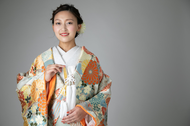 【 和装*ソロフォト 】〔シンプルスタジオフォト〕もっと楽しくわがままに、お姫様気分のフォト!来年5月末迄の撮影なら基本料割引