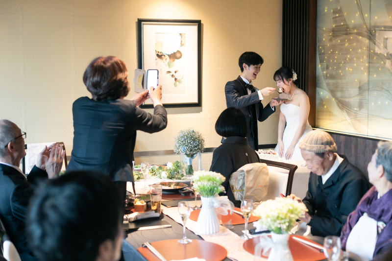 小さな結婚式 表参道店_会食ができる