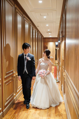 小さな結婚式 表参道店_表参道チャペル（カラードレス）