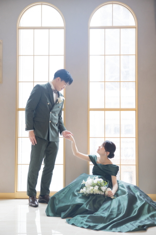 小さな結婚式 表参道店_表参道チャペル（カラードレス）