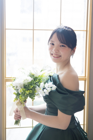 小さな結婚式 表参道店_表参道チャペル（カラードレス）