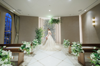 小さな結婚式 表参道店_表参道チャペル（カラードレス）