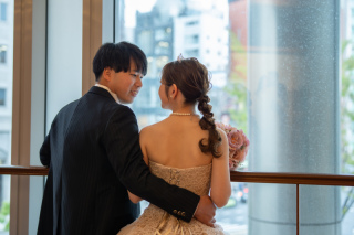 小さな結婚式 表参道店_表参道チャペル（カラードレス）