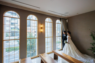 小さな結婚式 表参道店_表参道チャペル(ウェディングドレス)