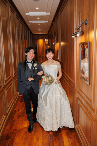 小さな結婚式 表参道店_表参道チャペル(ウェディングドレス)