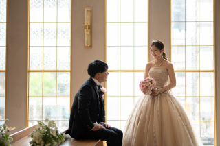 小さな結婚式 表参道店_表参道チャペル（カラードレス）