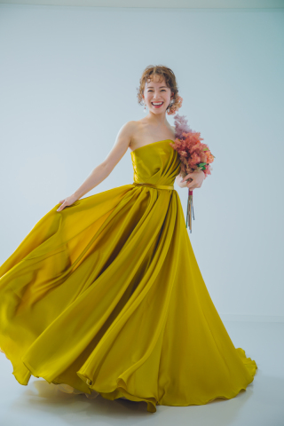 ISAMU MORITAイエロードレス