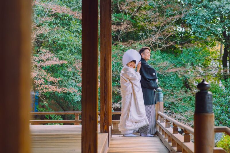 お庭をバックに