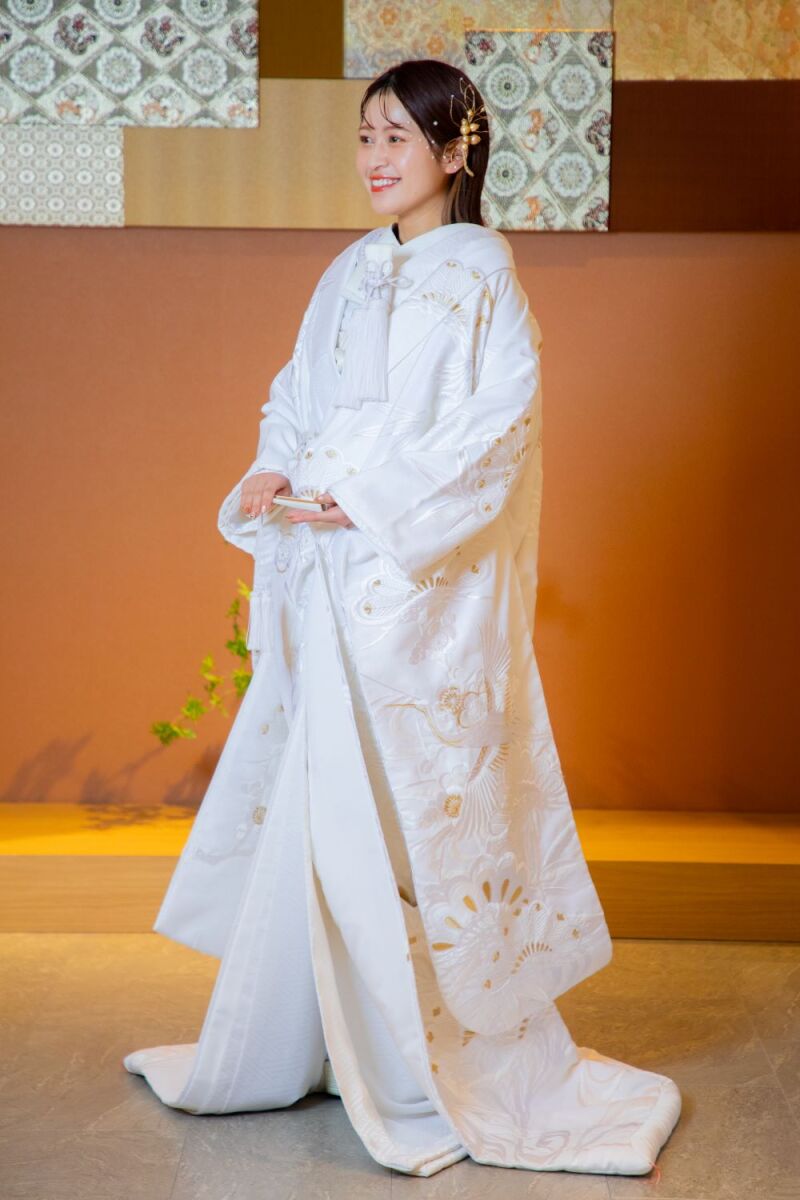 金糸が入った白無垢