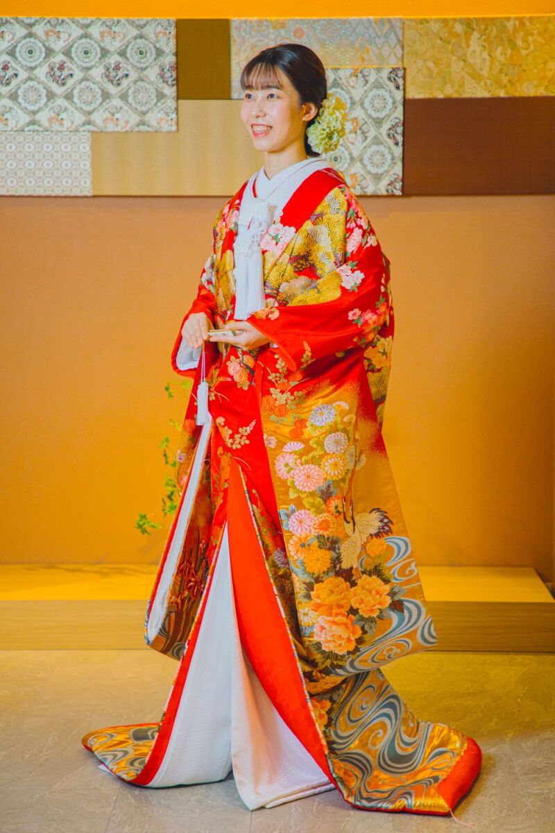 鮮やかな色打掛