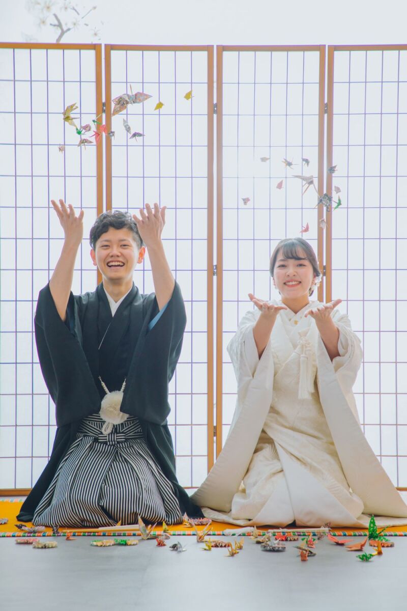 折り鶴のシャワー