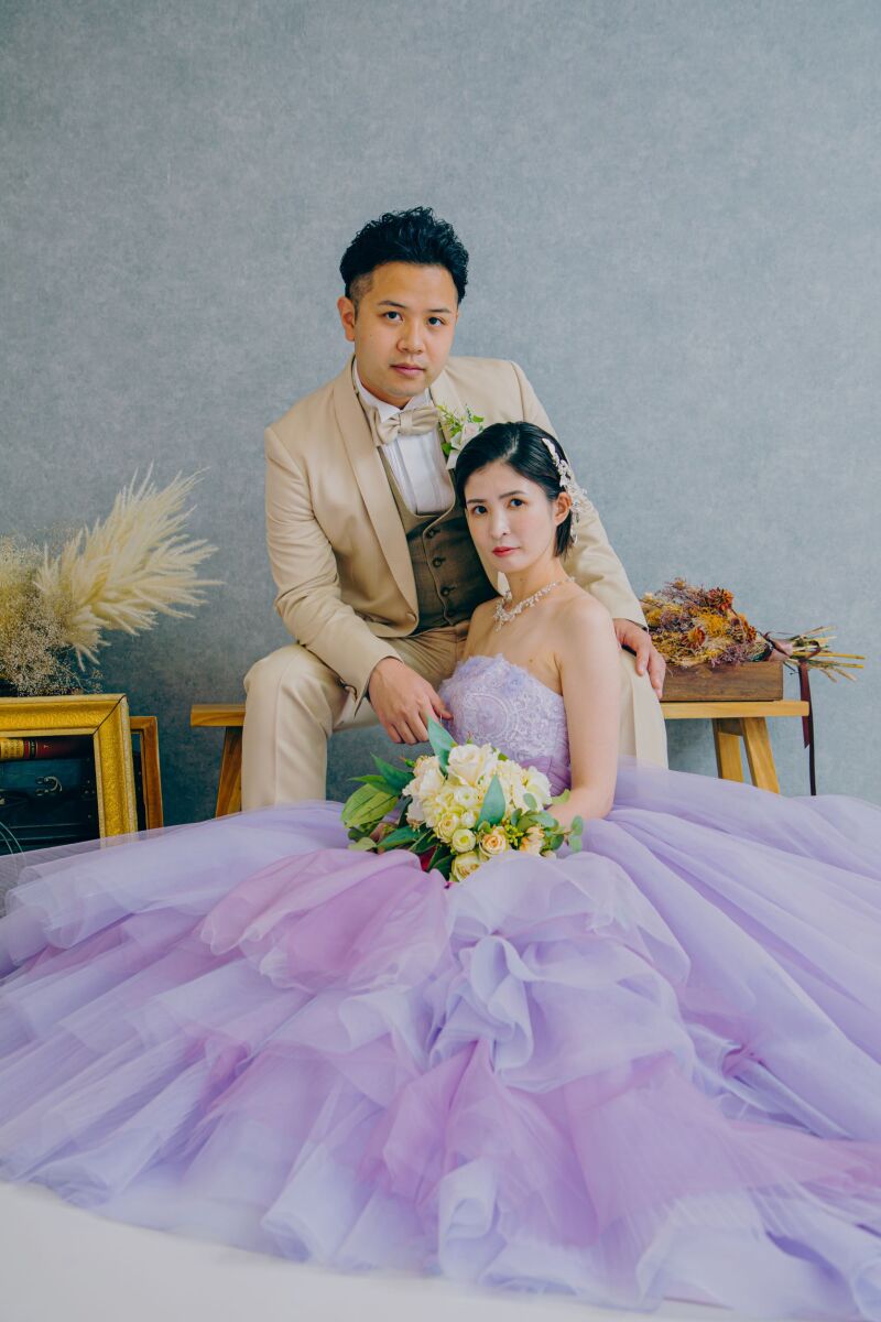 グレーの背景で