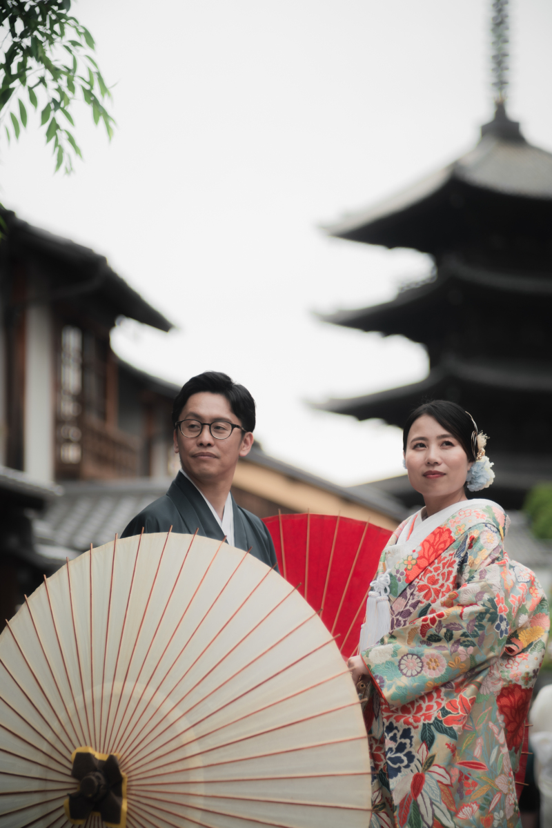 五重塔を背景に