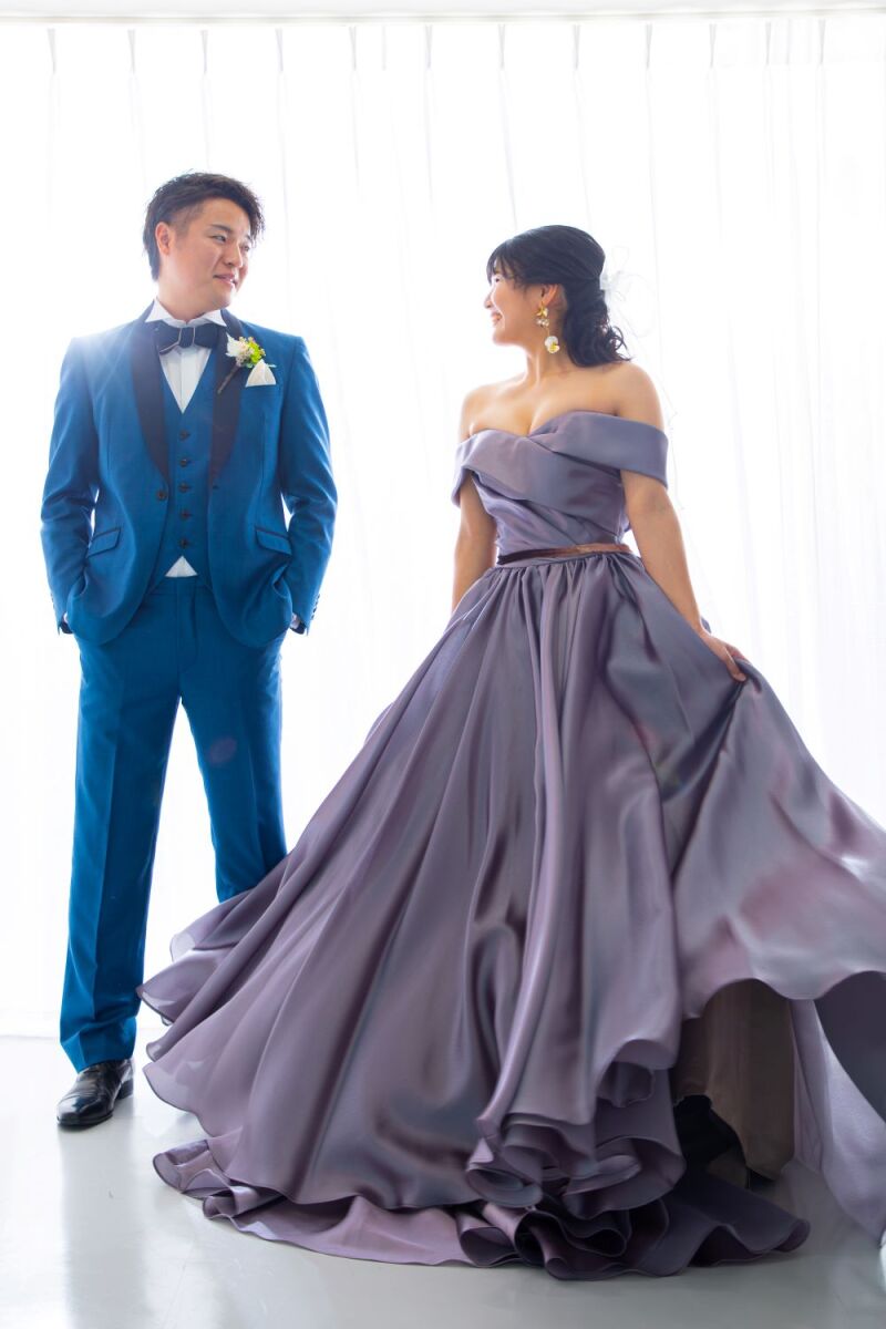 スカートの動きを活かしたショット