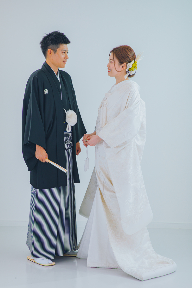 真っ白な背景で