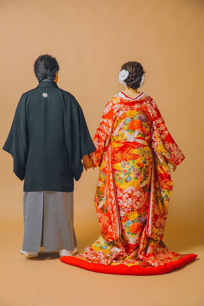 お衣裳も美しく！