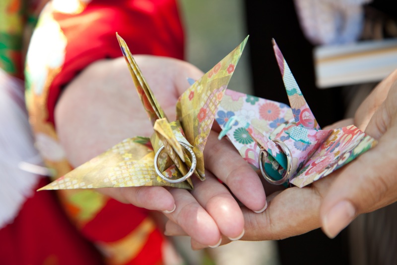 折鶴で和のリングピローに