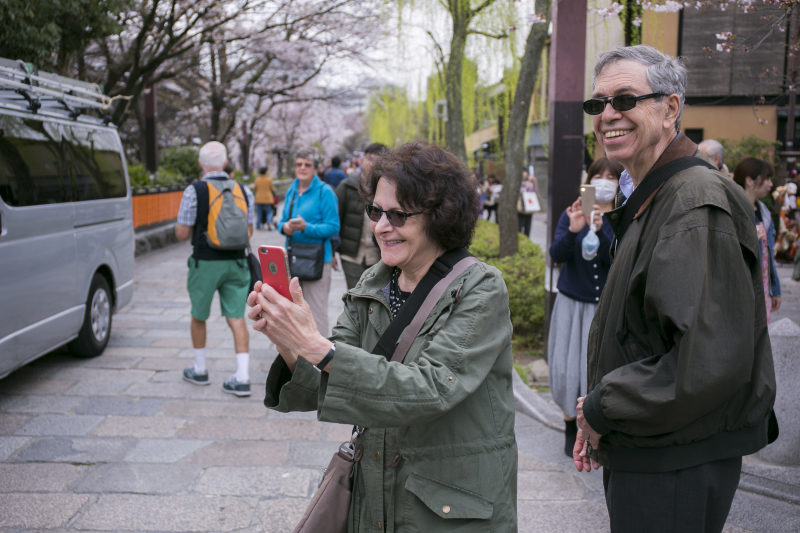道すがら写真を撮りたいと言ってくれる旅行者の方
