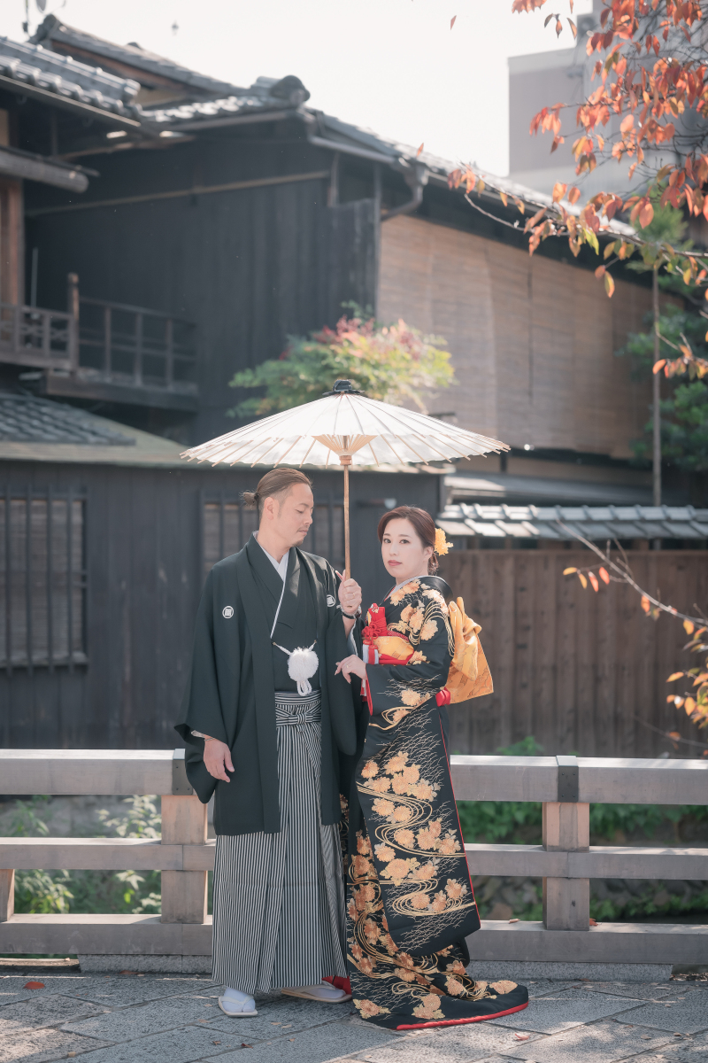 明るく楽しいだけじゃない、スタイリッシュで無機質な雰囲気も得意。