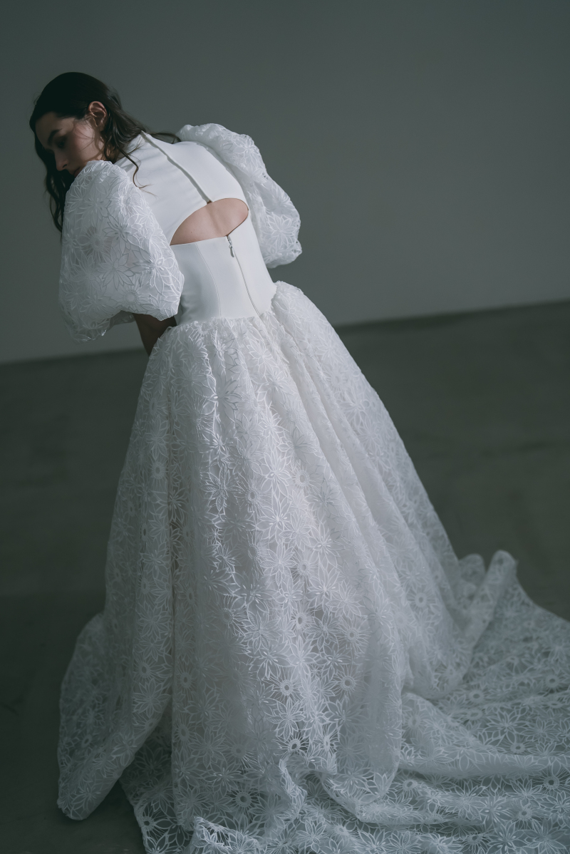 新作衣装コレクション〈Allōn〉（トップスあり）