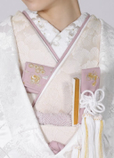 重ね衿〈薄墨桜〉