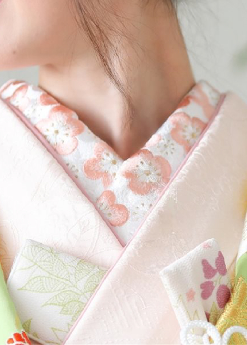 刺繍襟〈梅〉