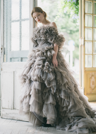 新作衣装コレクション〈Lodi〉