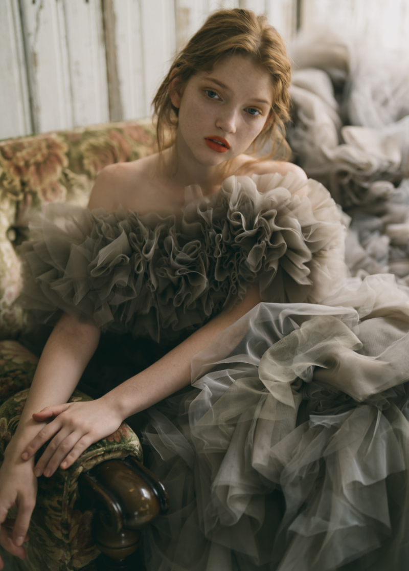 新作衣装コレクション〈Lodi〉