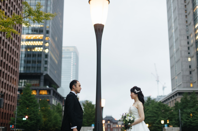 夜の訪れを待ちながら