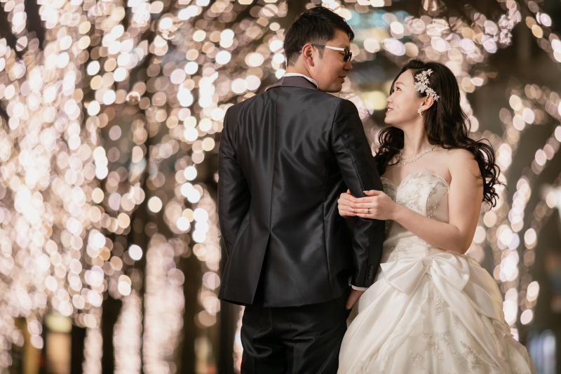 きらめくイルミネーションと