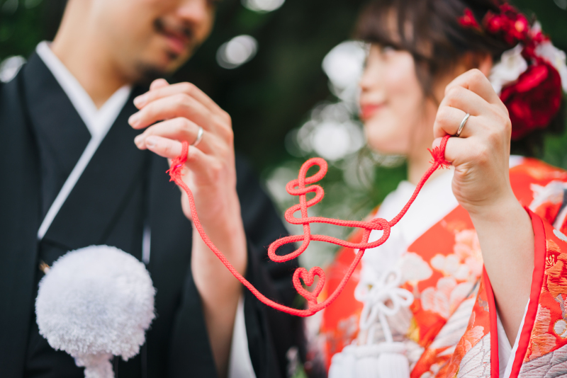 赤い糸を使って