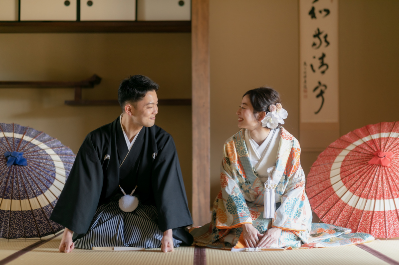 正座ショットでご挨拶