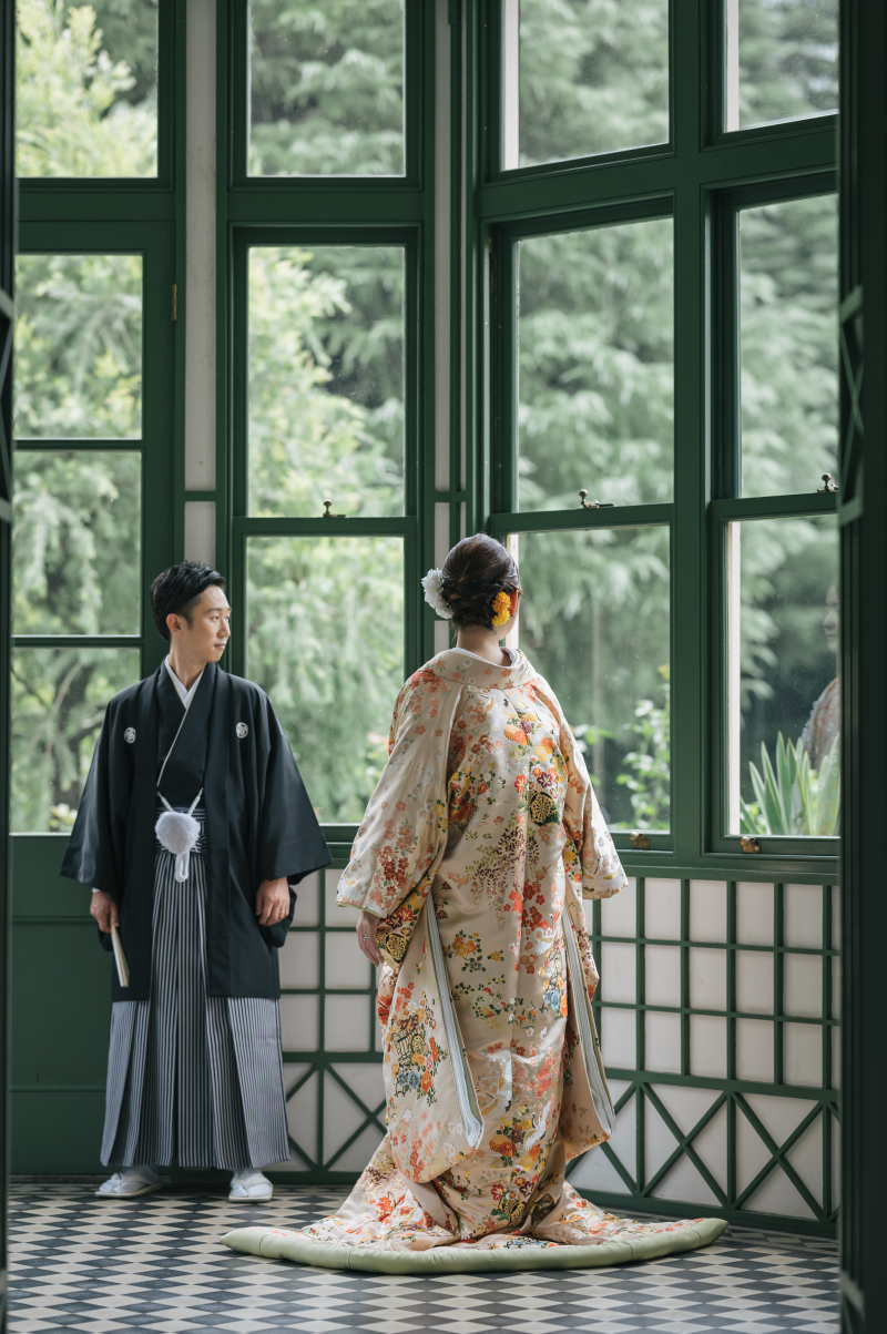 庭園を眺めながら