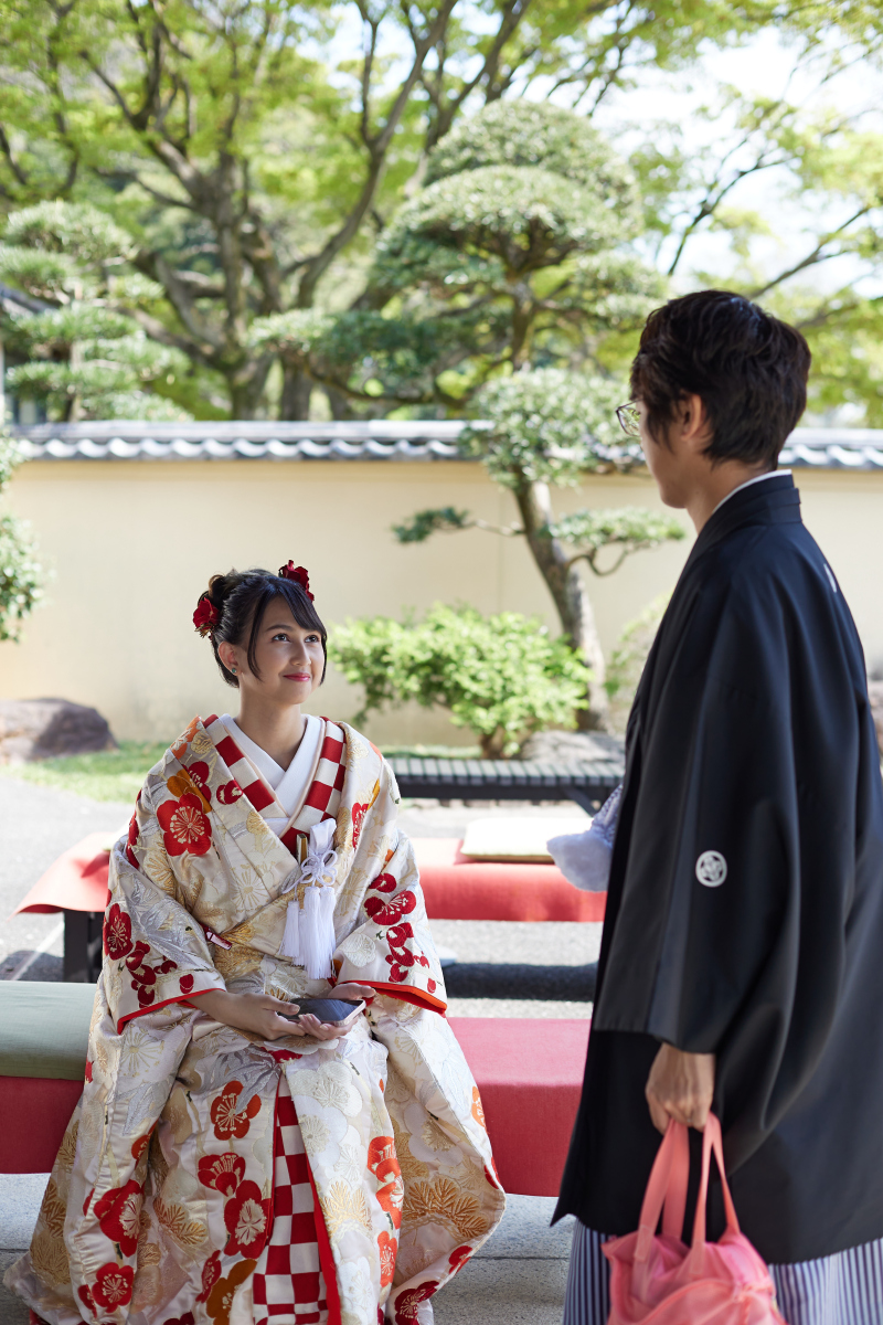 にっこり見つめあって