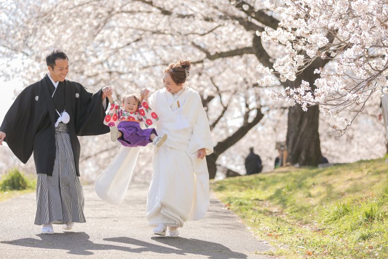 【家族と一緒に撮影】ロケーションフォト（和装1着＋新婦ヘアメイク＋全データ）